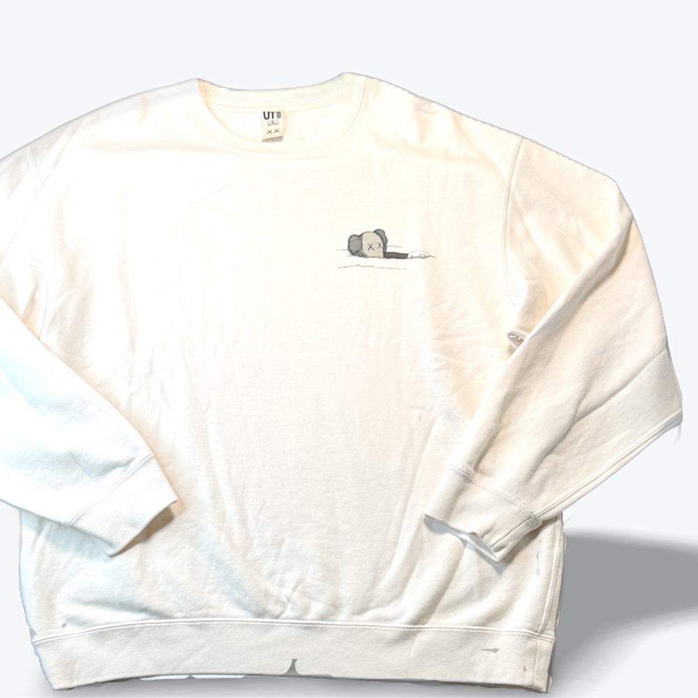 Uniqlo Sweatshirt KAWS UT Collaboration Relaxed Off-White Streetwear XL